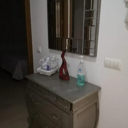 Apartamento En Centro De Conil, Calle Becquer 56, A/c, Wifi, Garaje Apartment *
