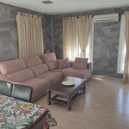 Apartamento En Centro De Conil, Calle Becquer 56, A/c, Wifi, Garaje Conil De La Frontera