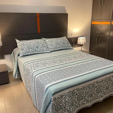 Apartamento En Centro De Conil, Calle Becquer 56, A/c, Wifi, Garaje Apartment Conil De La Frontera