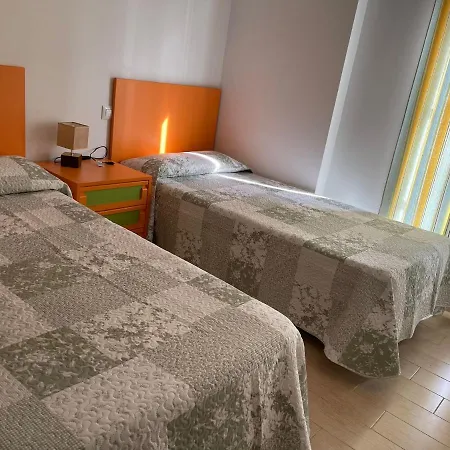 Apartamento En Centro De Conil, Calle Becquer 56, A/c, Wifi, Garaje Apartment Conil De La Frontera