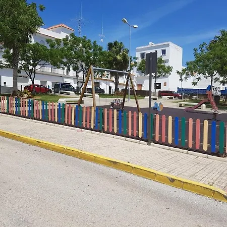 Apartment Apartamento En Centro De Conil, Calle Becquer 56, A/c, Wifi, Garaje